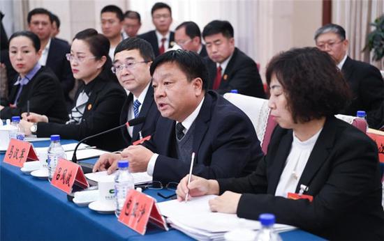 吉林省委书记和村支书的脱贫对话